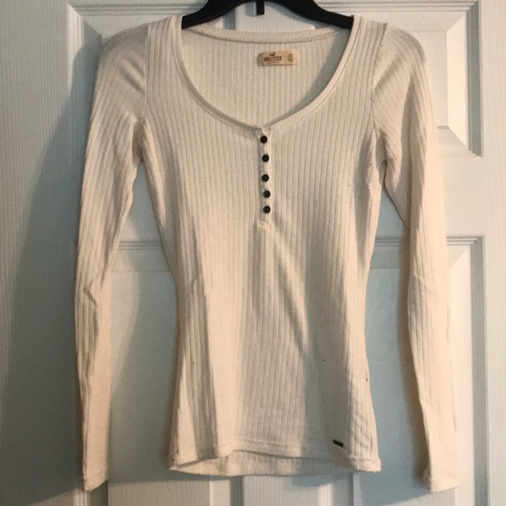 White Hollister top